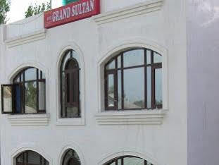 Hotel Grand Sultan Srīnagar Exterior foto